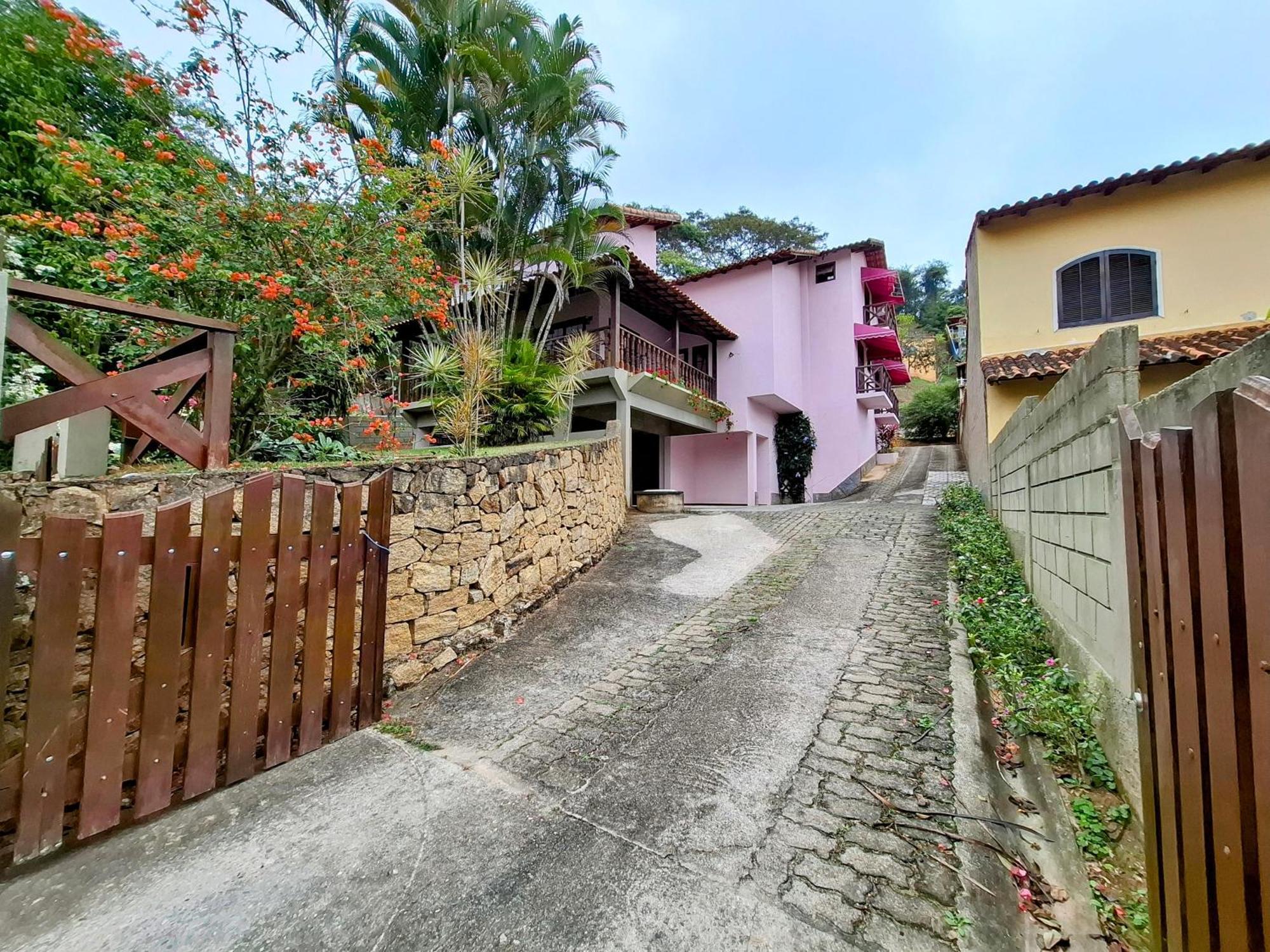 Casa Rosada Seu Refugio Na Serra Miguel Pereira Exterior foto